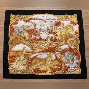 Vintage Salvatore Ferragamo Silk Scarf Safari Jungle Animal Printed Size 34,5